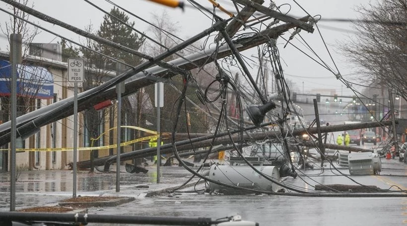 ΗΠΑ: Τουλάχιστον πέντε νεκροί από την καταιγίδα «Ράιλι» που σφυροκοπά τη χώρα